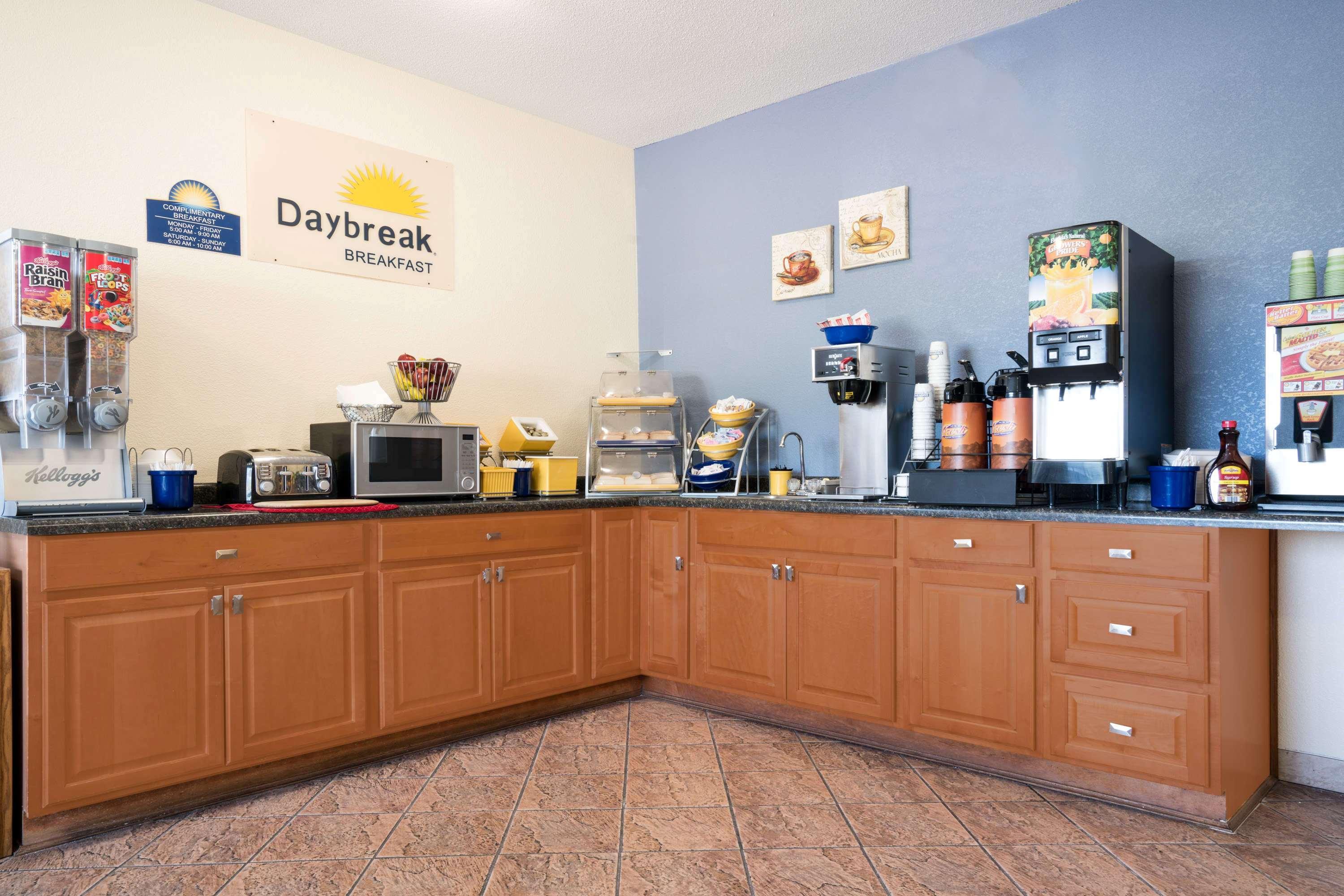 Days Inn By Wyndham Манкато Екстер'єр фото